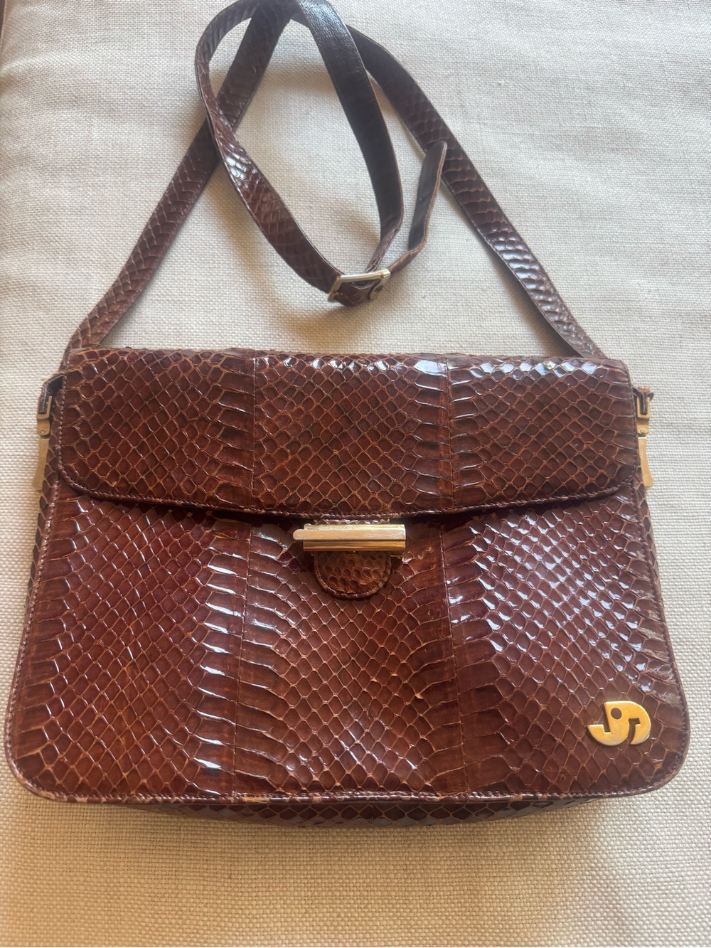 Vintage 1960s–70s Exotic Snakeskin Shoulder Bag – Gold Elephant Hardware